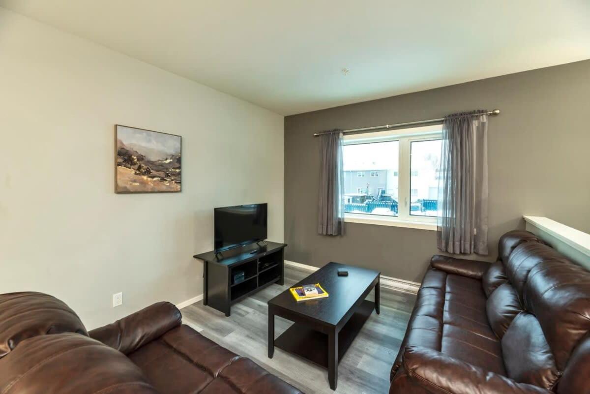 Nn - The Wanderoo - Riverdale 3-Bed 2 5-Bath Whitehorse Exterior foto